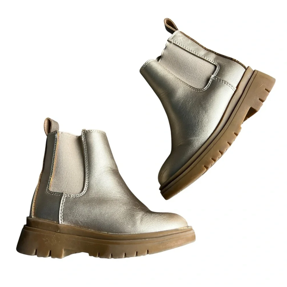 Metallic Gold Girls Chelsea Boots Size 7‎